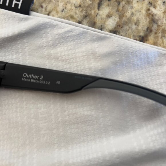 Smith Outlier 2 Sunglasses-Matte Black / Chromapop Polarized Gray Green Lens - Picture 6 of 11